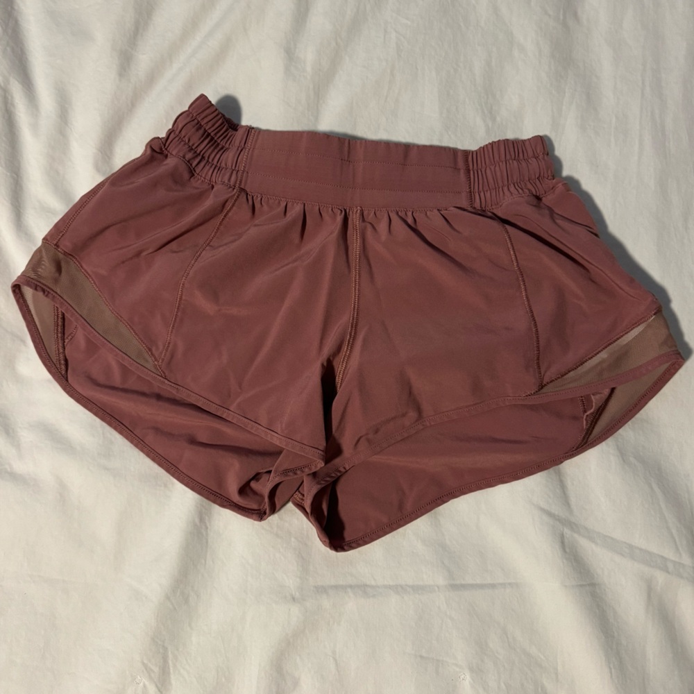 Size 4 “Hotty Hot Low-Rise Lined Short 2.5”